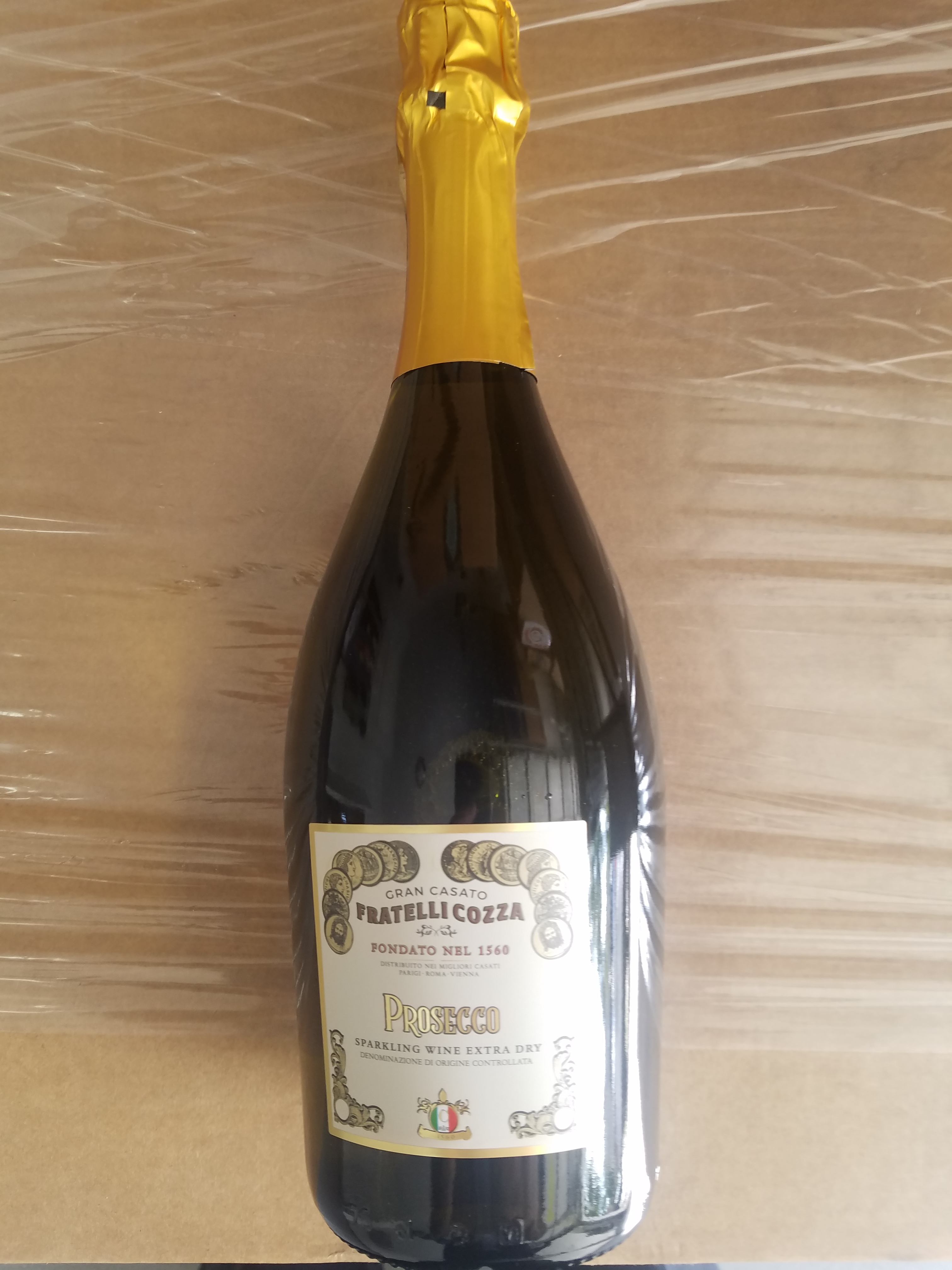 Prosecco D.O. Cozza Extra-Dry NV, Umbría, Italia. Spa Fratelli Cozza